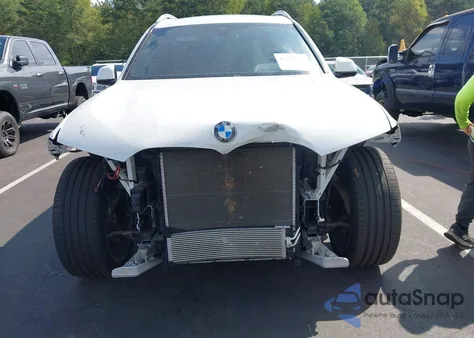 2021 BMW X7 xDrive40I z USA, uszkodzony, nr VIN 5UXCW2C05M9G30151